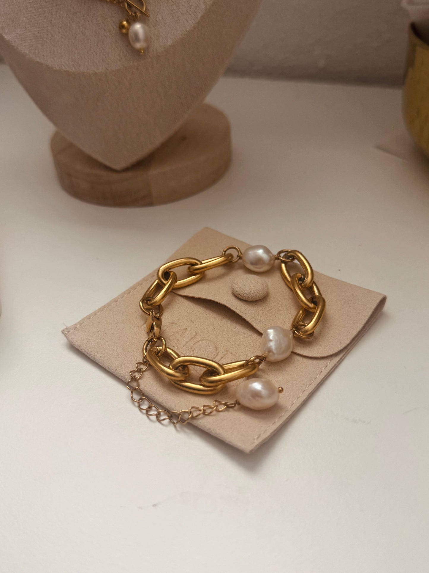 Mía Brazalete